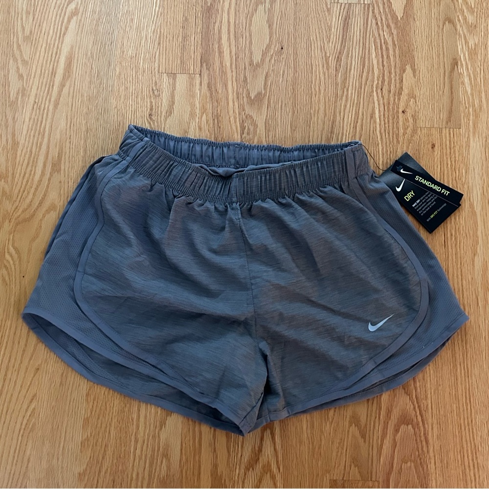 Nike Tempo - Women’s Brief-Lines Running Short